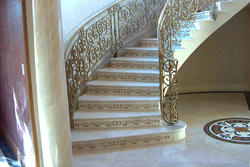 Escalier-helicoidal-marbre
